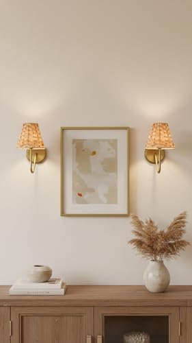 Aspen Creative 51001 Empire Clip On Chandelier Natural Banana Leaf Lamp Shade, 3" Top x 6" Bottom x 4-3/4" Slant Height - color: Banana Leaf