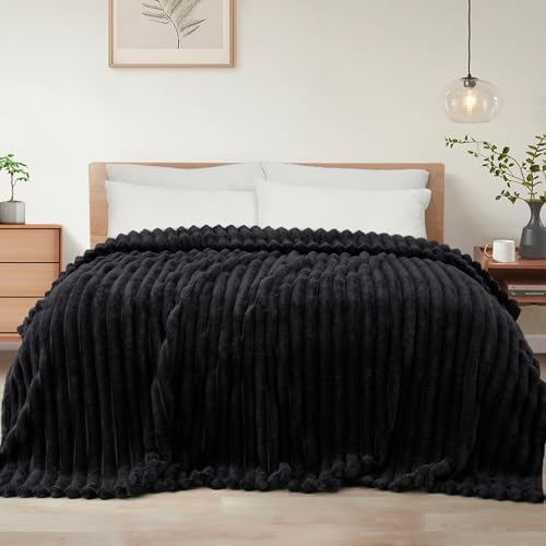 Exclusivo Mezcla King Size Flannel Fleece Blanket, Super Soft Striped Jacquard Bed Blanket, Lightweight Fuzzy Cozy for All Seasons, 90x104 Inches, Black - color: Black, size: King ( 90x104 IN )
