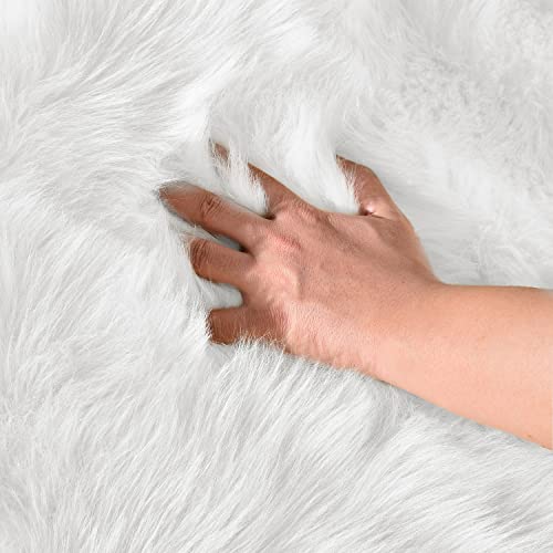 Latepis Faux Sheepskin 2x4 Shag Throw Rugs White Fur Sheep Skin Rug Carpet Alfombras para Habitacion Furry Rug for Bedroom Cushion Home Décor, Sheepskin - color: White, size: 2' x 4' (Sheepskin)