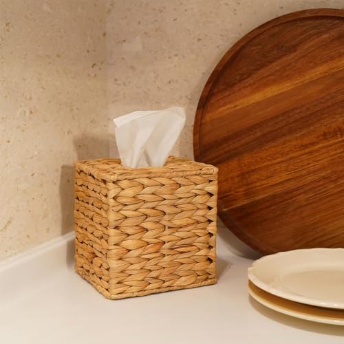 PINXIURY Water Hyacinth Handwoven Tissue Box Cover, Natural Handmade Wicker Napkin Box Holder, Handcrafted Square Facial Tissue, Rustic Decorative on Table and Bathroom, Office, Boho Decorative - color: Water Hyacinth, size: Single