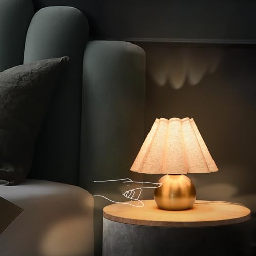 Gold Small Touch Control Table Lamp for Bedroom, Brass Gold Bedside Lamps for Nightstand, Cute Mini Small Table Lamps for Small Spaces with Scalloped Shade for Kitchen Counter, Bookshelf, Living Room - color: Gold, size: Touch Control