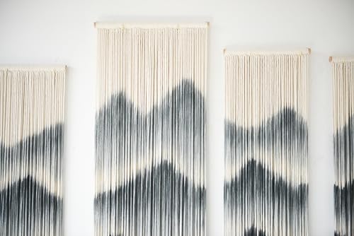 IOWER Large Macrame Wall Hanging 5Pcs Handmade Dip-Dyed Mountain Wall Decor Combination Suspension Bedroom Living Room Modern Fiber Yarn Wall Art - color: black1