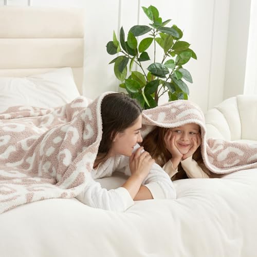 Snuggle Sac Leopard Microfiber Blanket, Queen Size Beige, 90x90 inches, Reversible Cheetah Pattern, Warm, Soft, Cozy - color: Leopard Beige, size: Queen(90"x90")