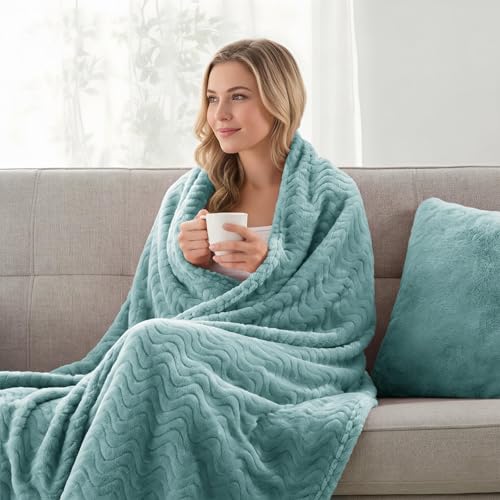 Exclusivo Mezcla Fleece Throw Blanket for Couch, Lightweight Jacquard Bed Blanket for Spring Summer, Soft Cozy Breathable Throws, Celadon, 50x70 Inches - color: Celadon, size: Throw ( 50x70 IN )
