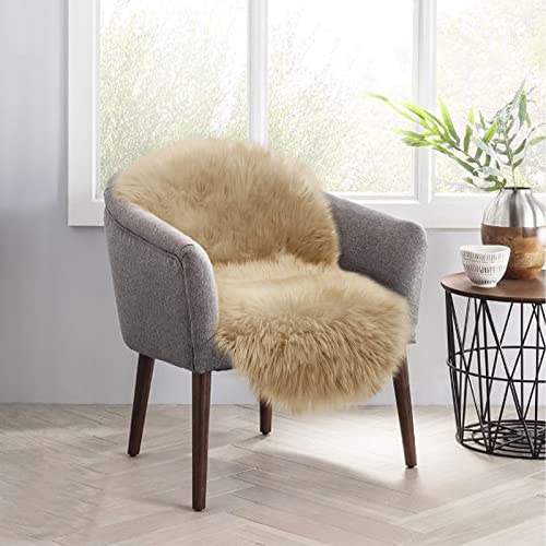 Faux Fur Rug Sofa Chairs Cover, Beige Small Rug for Bedroom, 2X3 Shaggy Furry Rugs for Kids Room, Shag Fluffy Rugs for Nursery Room, Soft Fuzzy Plush Carpet - color: Beige, size: 2' x 3' (Sheepskin)
