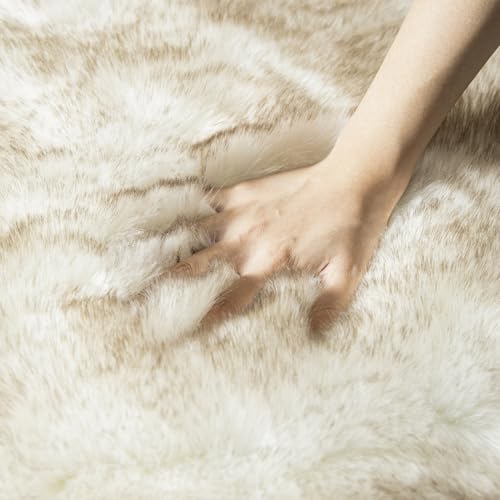 Ashler Ultra Soft Faux Fox Fur Rug White Brown Fluffy Area Rug, Carpets Fluffy Rug Chair Couch Cover for Bedroom Floor Sofa Living Room 2 x 3 Feet - color: White Brown, size: 2 x 2.8 ft
