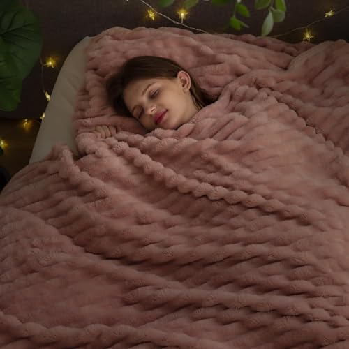 NEWCOSPLAY Super Soft King Blanket Pink Premium Silky Flannel Fleece 3D Ribbed Jacquard Lightweight Bed Blanket All Season Use (Pink Ribbed, King(90"x110")) - color: Pink Ribbed, size: King(90"x110")