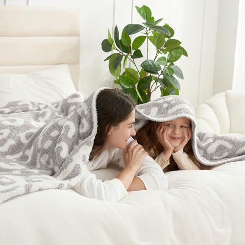 Snuggle Sac Leopard Queen Size Grey Microfiber Fluffy Warm Cozy Fuzzy Soft Blanket Reversible Cheetah Blankets for Bed, Couch, Sofa, 90x90 inches - color: Leopard Grey, size: Queen(90"x90")