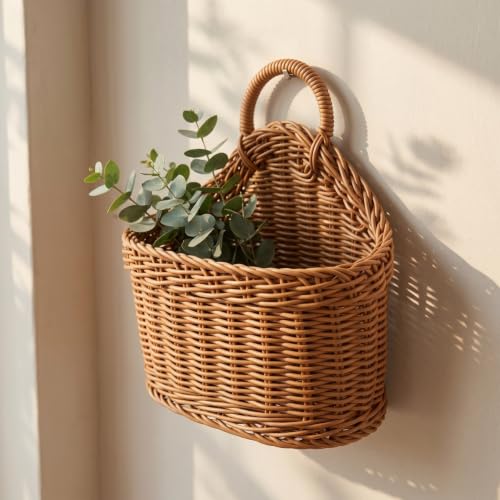 Cabilock Small Wall Hanging Basket, Boho Plastic Hand Woven Wall-Mounted Kitchen Storage Organizer for Fruit Vegetable, Wall Flower Hanging Baskets with Flat Back for Rustic Home Front Door Decor