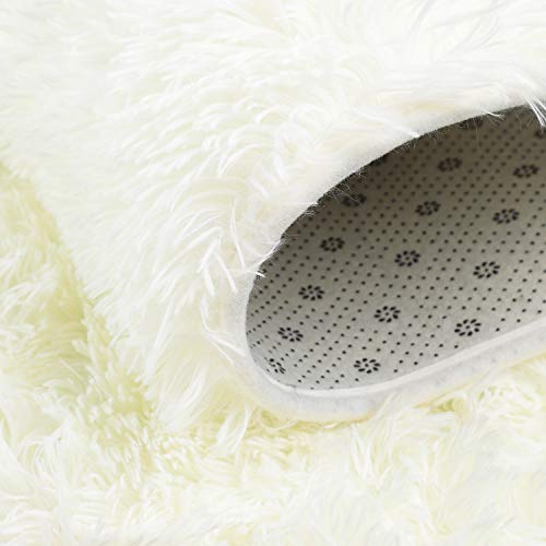 junovo Ultra Soft Washable Shaggy Rug - Non-Slip Oval Carpet for Nursery, Kids Bedroom & Home Decor (2.6x5.3ft Creamy) | Plush Fluffy Floor Mat for Cozy Living Spaces - color: Creamy, size: 2.6' x 5.3'