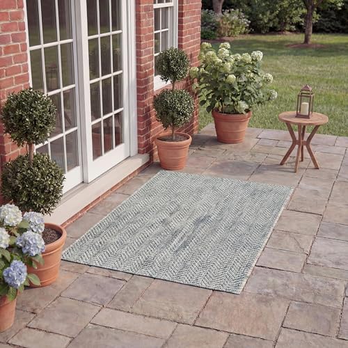 SAFAVIEH Outdoor Accent Rug 2'x3'7" - Courtyard Collection - Coastal Design, Grey & Navy, Durable & Easy Cleaning, Ideal for Patio, Entryway, Mudroom, Backyard (CY8022-36812) - color: Grey/Navy, size: 2' x 3'7" (Rectangular)