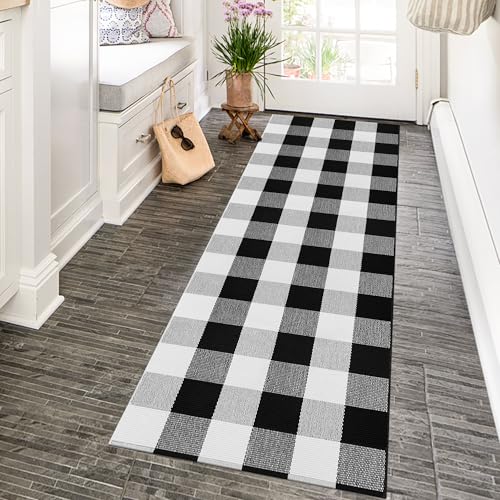 Checkered Runner Rugs 2x6 ft Black White Buffalo Plaid Cotton Woven Rug, Washable Runner Rug for Hallways Kitchen Bedroom Living Room Porch Farmhouse Decor Area Rug - color: Black and White, size: 2‘×6’