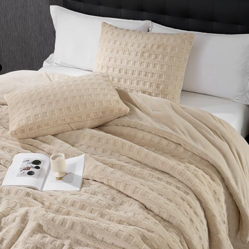 Amélie Home Waffle Textured Fleece Comforter Set King Size, Khaki Fleece Beding Set, Fluffy Plush Bedding Set ，Super Soft Warm,3 Pieces, 1 Cozy Comforter and 2 Pillowcases - color: Waffle Khaki, size: King (106"x90")