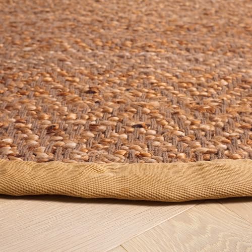 SAFAVIEH Natural Fiber Collection 5' Round Natural NF731A Handmade Farmhouse Fringe Premium Jute Area Rug - size: 5' (Round)