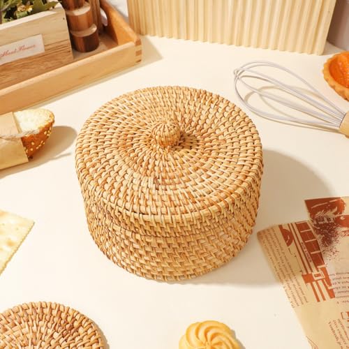 ARTIBETTER Vintage Rattan Storage Box with Lid Small Woven Basket for Snacks Sundries Desktop Decor 5.59X5.51X3.07In Compact Storage Solution