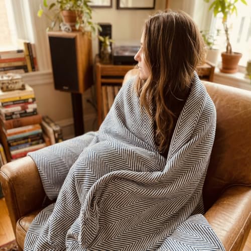 Bed Blanket, Lightweight, Cotton-Rich Blend, 100% Recycled Cotton, Twin Size (57 x 79 Inch), Textured Woven Bedding, Easycare, Breathable Layering, Summer Coverlet, Mocha Brown - color: Mocha Brown, size: Twin