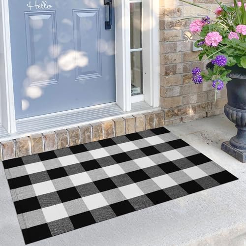 KILOCOCO Buffalo Plaid Checkered Rug - Black and White Cotton Washable Front Door Rugs Door Mat Outdoor Layered Doormats for Front Porch/Farmhouse/Entryway, 27.5x43 Inches - color: Black and White, size: 2'4" x 3'7" (Rectangular)