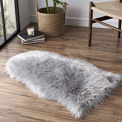 Faux Fur Rug Sofa Chairs Cover, Grey Small Rug for Bedroom, 2X3 Shaggy Furry Rugs for Kids Room, Shag Fluffy Rugs for Nursery Room, Soft Fuzzy Plush Carpet, Cute Floor Dorm Decor - color: Grey, size: 2' x 3' (Sheepskin)