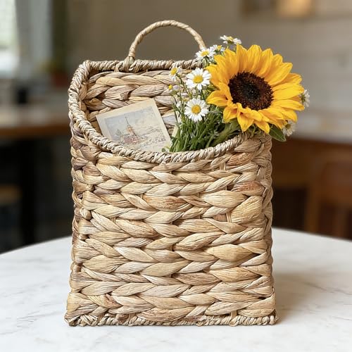 Woven Hanging Wall Basket,Natural Handmade Water Hyacinth Flat Back Basket for Farmhouse Home, Door, Entryway, Mail, Flower, Plant Decor