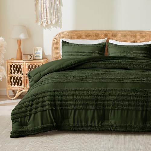 BEDELITE Boho Comforter Set Queen Size, Olive Green Tufted Striped Bed Set 3 Pieces, Soft Vintage Farmhouse Comforter for All Seasons, Boho Home Decor,Fluffy Jacquard Bedding with 2 Pillow Shams - color: Olive Green, size: Queen