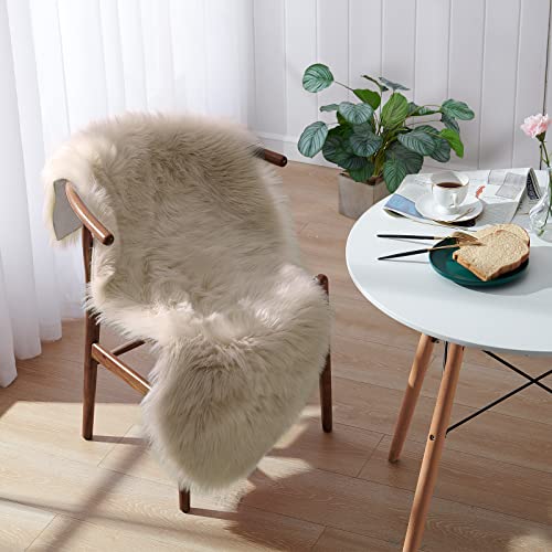 Small Faux Fur Sheepskin Rug 2x4 ft Ultra Soft Chair Sofa Cover Seat Pad, Beige Fluffy Shag Rugs for Bedroom Nursery Kids Room, Luxury Shaggy Rug Fuzzy Plush Floor Carpets - color: Beige, size: 4' x 2' (Sheepskin)