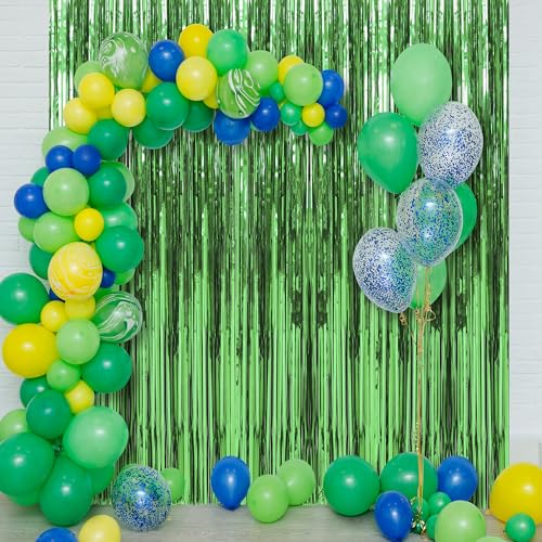 Crosize 2 Pack 3.3 x 9.9 ft Green Foil Fringe Backdrop Curtain, Streamer Backdrop Curtains, Streamers Birthday Party Decorations, Tinsel Curtain for St. Patrick's Day Parties, Galentines Decor - color: Green, size: 2 Pack
