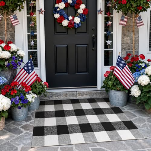KIMODE Front Door Mat Buffalo Plaid Outdoor Rug 24"x35" Black and White Checkered Rug Farmhouse Front Porch Rug Decor Cotton Woven Washable Layered Doormats for Front Door Outdoor Entrance - color: Black/White, size: 2' x 3' (Rectangular)