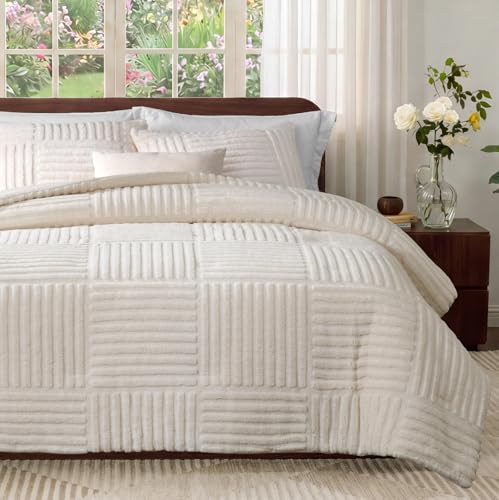 Amélie Home Fleece Comforter Set Queen Size, Beige Fleece Bedding Set with Stripe Jacquard, Soft Fluffy Bedding Set, 3 Pieces, 1 Warm Comforter and 2 Pillowcases - color: Stripe Patchwork Beige, size: Queen (90"x90")