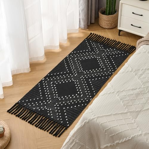 Black Runner Rug, Washable Rug for Hallway Non Slip, 2x4.3ft Boho Kitchen Bathroom Runner for Bedroom with Tassels - size: 2' x 4'4" (Runner)