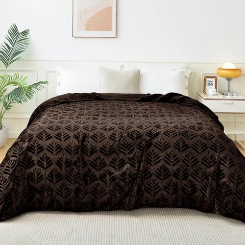 Exclusivo Mezcla Twin Size Fleece Blanket for Bed, Super Soft and Cozy Blankets All Season Use, Leaves Pattern, Plush Fuzzy Lightweight, Coffee, 60x80 Inch - color: Coffee, size: Twin(60"x80")