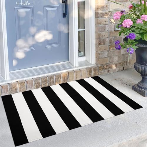 KILOCOCO Black and White Striped Rug 2.3'x3.6' Indoor Outdoor Rugs Front Door Mat Hand Woven Cotton Washable Striped Layered Doormats for Front Porch/Kitchen/Farmhouse/Entryway/Patio - color: Black and White Stripe, size: 2'4" x 3'7" (Rectangular)