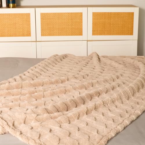 Checkered Fleece Throw Blankets-Cozy Fluffy Soft Lightweight Luxury Blanket for Travel, Sofa, Couch, Bed & Car, Gifts for Teen Girls, Women and Men, Home and Dorm Decor, Beige, 50" x 70" - color: Beige