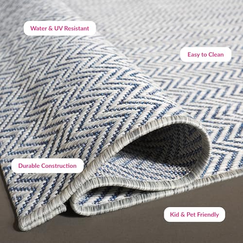 SAFAVIEH Outdoor Accent Rug 2'x3'7" - Courtyard Collection - Coastal Design, Grey & Navy, Durable & Easy Cleaning, Ideal for Patio, Entryway, Mudroom, Backyard (CY8022-36812) - color: Grey/Navy, size: 2' x 3'7" (Rectangular)