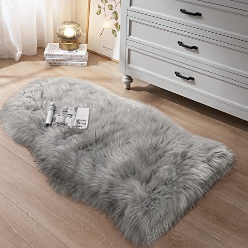 Small Faux Fur Rug, 2x4 ft Ultra Soft Sheepskin Rugs Chair Sofa Cover Seat Pad, Grey Fluffy Shag Rug for Bedroom Nursery Kids Room, Gray Shaggy Rug Fuzzy Plush Floor Carpets, Cute Dorm Home Decor - color: Grey, size: 4' x 2' (Sheepskin)