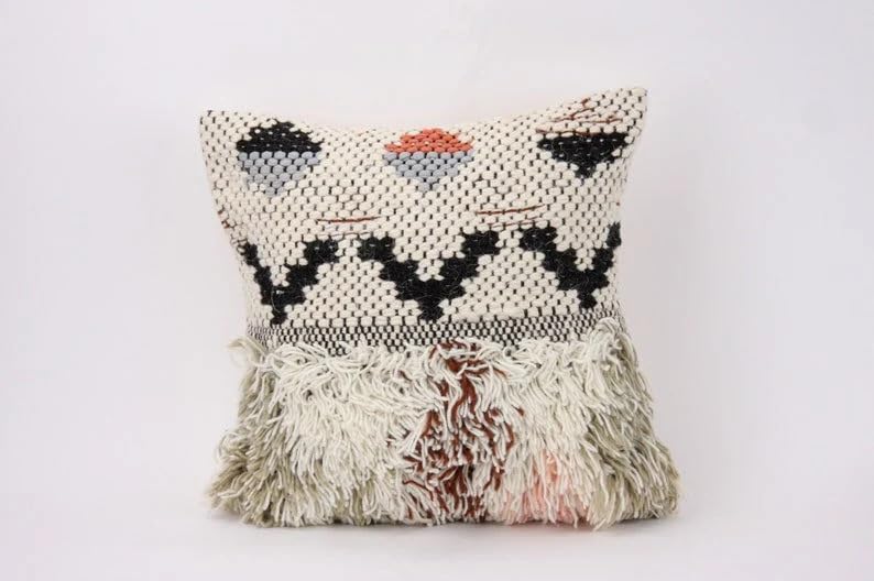 Bohemian Tufted Throw Pillow Cover with Tassels, Shaggy Woven Decorative Pillowcase with Geometric Pattern, Farmhouse Neutral Accent Cushion Cover for Couch Sofa Living Room, 18x18 Inch (Pillow Insert