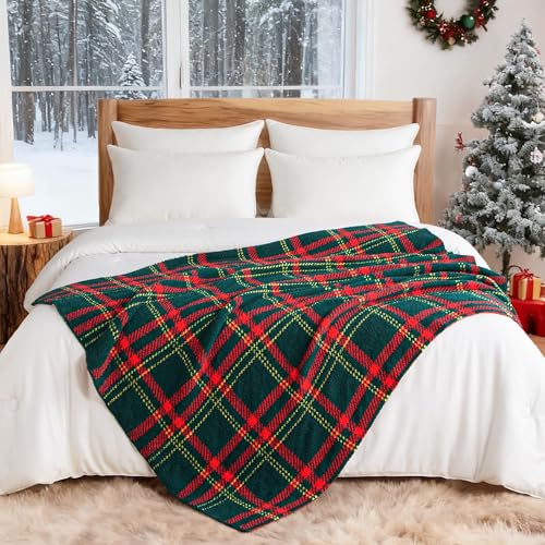 Exclusivo Mezcla Checkered Christmas Blanket, Ultra Soft and Warm Reversible Woven Knit Blanket, Lightweight Cozy Snuggly Throw for Couch Bed, Plaid Red and Green, 50"x60" - color: Red and Green, size: Throw (50"x60")