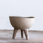 Creative Co-Op Round Terra-cotta Bowl with 3-Legs and Distressed Finish, Cream