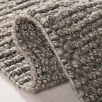 SAFAVIEH Natural Fiber Collection Area Rug - 2'6" x 4', Light Grey, Handmade Jute, Farmhouse Style, Chunky Textured Thick Pile (NF447G)