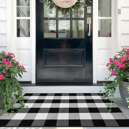 IOHOUZE Cotton Buffalo Plaid Check Rug Outdoor Doormat 27.5 x 43 Inches Washable Woven Outdoor Indoor Welcome Mats for Front Door/Farmhouse/Entryway/Home Entrance black and White Outdoor Rug - color: Black and White, size: 2'4" x 3'8" (Rectangular)