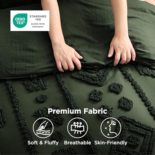 Bedsure Boho Tufted Green Comforter Set Queen Size, GentleSoft™ 3 Pieces Boho Farmhouse-Style Decor Bedding, Exquisite Bedding for All Seasons, 1 Bed Comforter, 2 Pillow Shams, 90x90 Inches - color: 03 - Distressed Vintage Dark Green, size: Queen (90" x 9