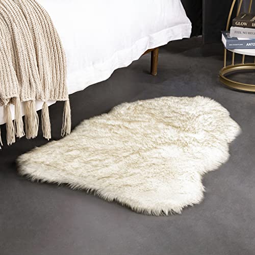 Ashler Ultra Soft Faux Fox Fur Rug White Brown Fluffy Area Rug, Carpets Fluffy Rug Chair Couch Cover for Bedroom Floor Sofa Living Room 2 x 3 Feet - color: White Brown, size: 2 x 2.8 ft