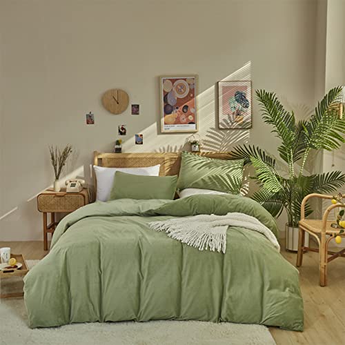 Wellboo Sage Green Velvet Comforter Sets King Light Green Fluffy Bedding Solid Color Green Flannel Quilt Women Men Grass Green Comforters Micromink Sherpa Fuzzy Warm Bed Luxury Sage Dorm Plush Bedding - color: 1-green, size: King-104"*90"