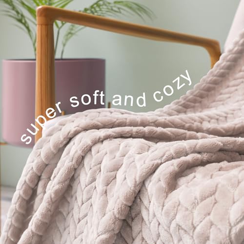 Exclusivo Mezcla Fleece King Size Blanket for Bed, 90x104 Inches Soft Cozy Jacquard Flannel Blankets, Lightweight Fuzzy Plush for Women, Camel - color: Camel, size: King ( 90x104 IN )