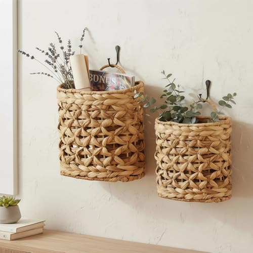 Set of 2 Wicker Wall Hanging Basket, Natural Water Hyacinth Hanging Wicker Decorative Basket, Handmade Woven Storage Organizer for Front Door Mail Flowers Garden House Wedding Wall Decorations