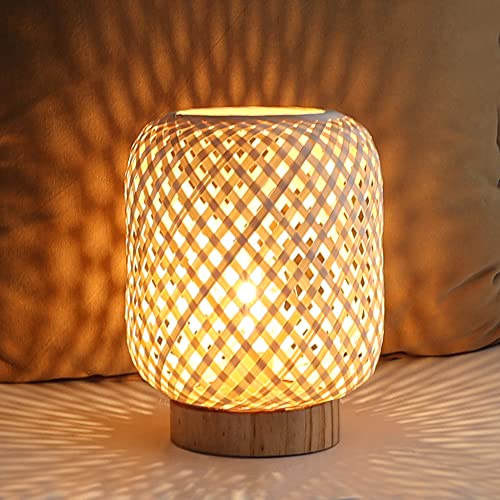 LUSHARBOR Rattan Lamp, Cordless Boho Lamp Battery Operated, Table Lamp with LED Bulb, Handmade Bamboo Beside Lamp Small Rattan Lamp, Decorative Battery Lamp for Kids Room Entryway - Grid - style: GRID
