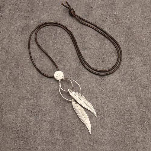 Leather Necklace for Women Long Boho Pendant Hippie Choker Necklace Bohemian Layered Leather Rope Wooden Jewelry Gifts - style: Chunky Circle Necklace