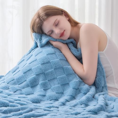 NEWCOSPLAY Super Soft Throw Blanket Blue Premium Silky Flannel Fleece 3D Checkered Lightweight Bed Blanket All Season Use (Blue Checkered, Throw(50"x70")) - color: Blue Checkered, size: Throw(50"x70")