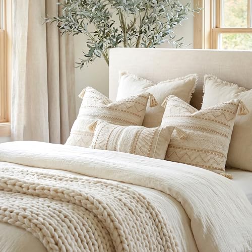 BlissBlush 20X20 Throw Pillow Cover, Cream Neutral Beige Square Decorative Cushion Cover, Boho Accent Pillowcase with Tufted Details and Tassels for Couch Sofa Living Room (Cover Only) - color: Beige, size: 20" x 20" (Pack of 1)