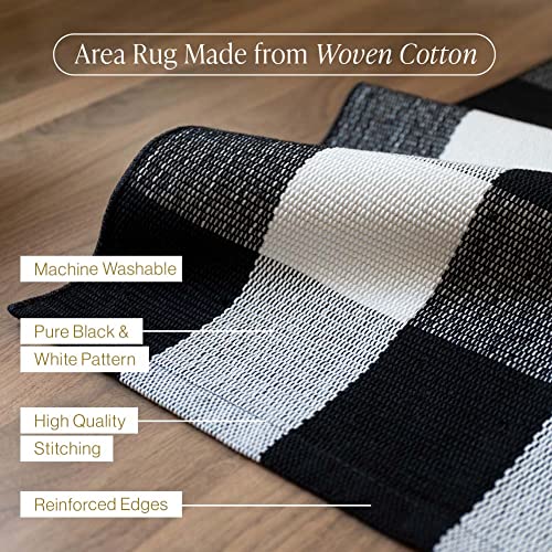 Bloom & Breeze B&B Buffalo Plaid Rug, Black and White Chekered Rug, Outdoor Runner Rug for Layering, Front Porch Rug, Buffalo Plaid Outdoor Mat, Washable Chekered Runner Rug (28" x 44")