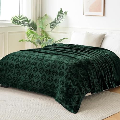 Exclusivo Mezcla Twin Size Fleece Blanket for Bed, Super Soft and Cozy Blankets All Season Use, Leaves Pattern, Plush Fuzzy Lightweight, Forest Green, 60x80 Inch - color: Forest Green, size: Twin(60"x80")